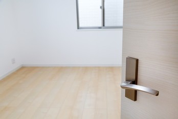 サラリーマンが副業で不動産投資を始めるなら、新築マンションが最適