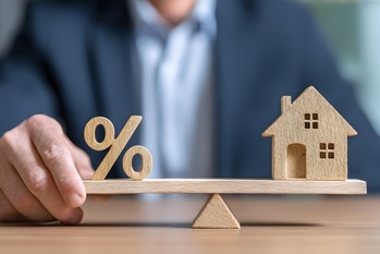 マンション投資の利回りは何％が正解？【2026年版】相場と「高利回りの罠」を見破る方法