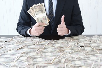 30代で年収1000万円を達成している人の割合は?目指せる職種やおすすめの投資方法を紹介