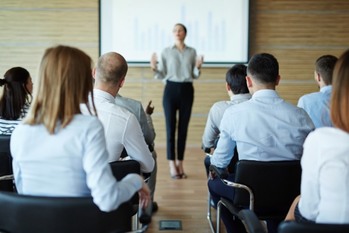 初心者が受けるべきマンション経営セミナーの選び方5つと留意点2つ
