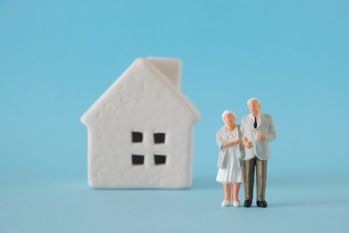 不動産の生前贈与にかかる税金とは？名義変更の手順と「不労所得」を引き継ぐ資産形成術