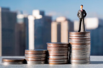 資産3,000万円を達成したらやるべきこと！世帯割合・生活レベルと次の一手となる資産運用術【アッパーマス層】