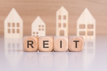 リート（REIT）とは？ファンドとの違いやメリット・デメリットをわかりやすく解説【2026年最新】