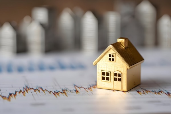 老後資金は「貯める」から「作る」時代へ｜月々の赤字を埋める「私的年金」の作り方【不動産投資という選択肢】