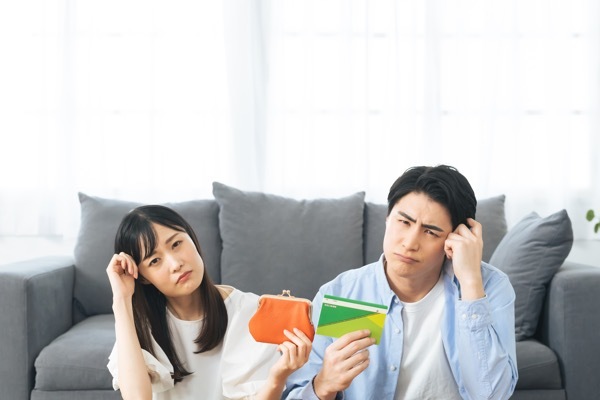 毎月10万円の貯金をしている人の割合は?達成するための基本原則と資産形成術