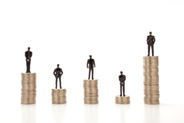 40歳で貯金1,000万円は少ない?平均・中央値と今からできる資産形成法